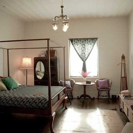 The Asadang Bed And Breakfast Банкок Екстериор снимка