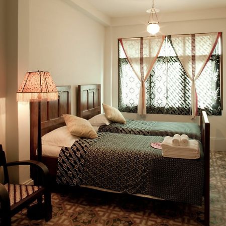 The Asadang Bed And Breakfast Банкок Екстериор снимка