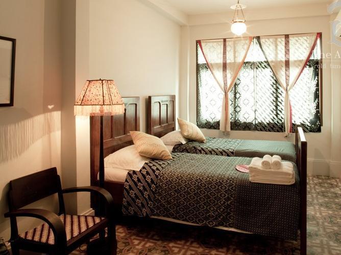 The Asadang Bed And Breakfast Банкок Екстериор снимка