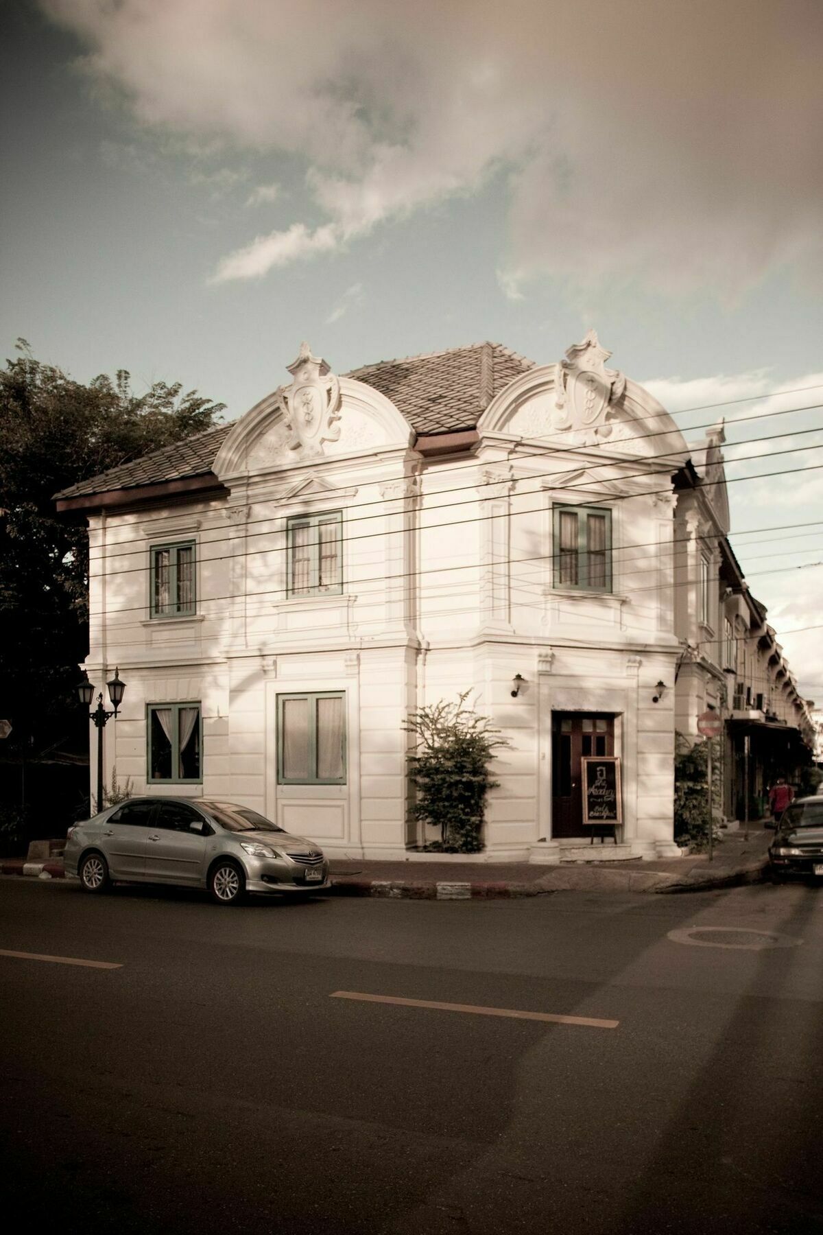 The Asadang Bed And Breakfast Банкок Екстериор снимка
