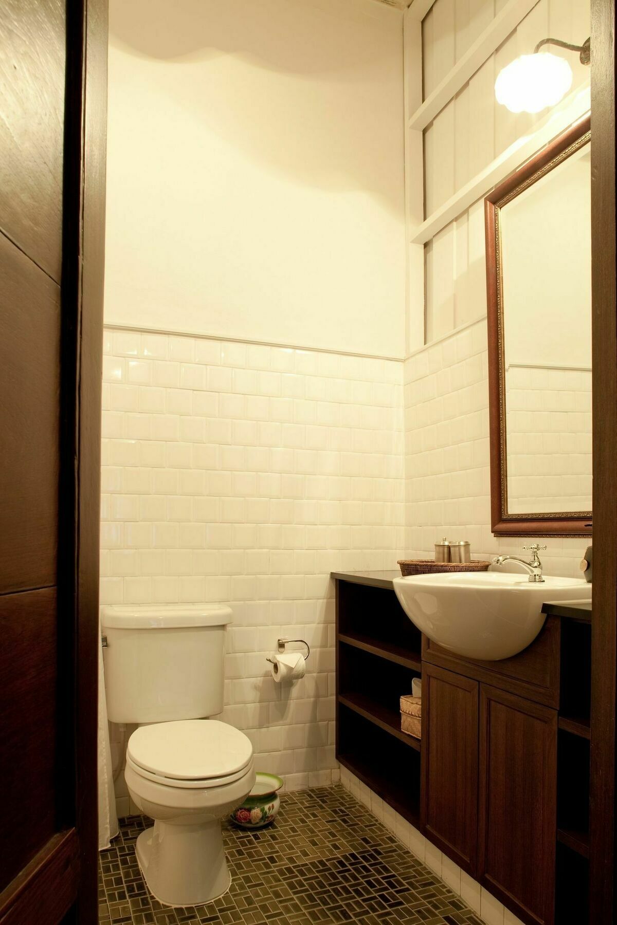 The Asadang Bed And Breakfast Банкок Екстериор снимка