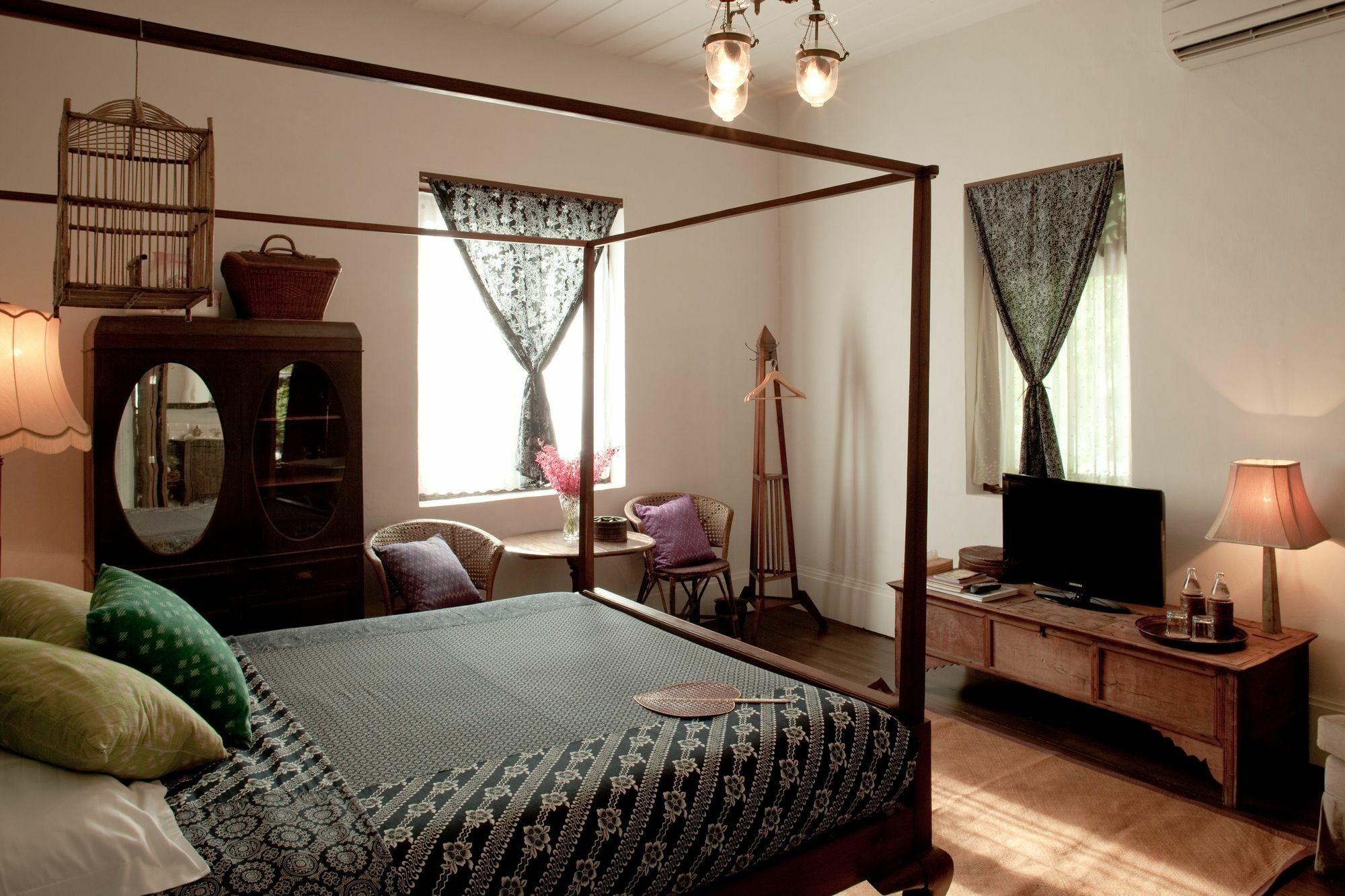 The Asadang Bed And Breakfast Банкок Екстериор снимка